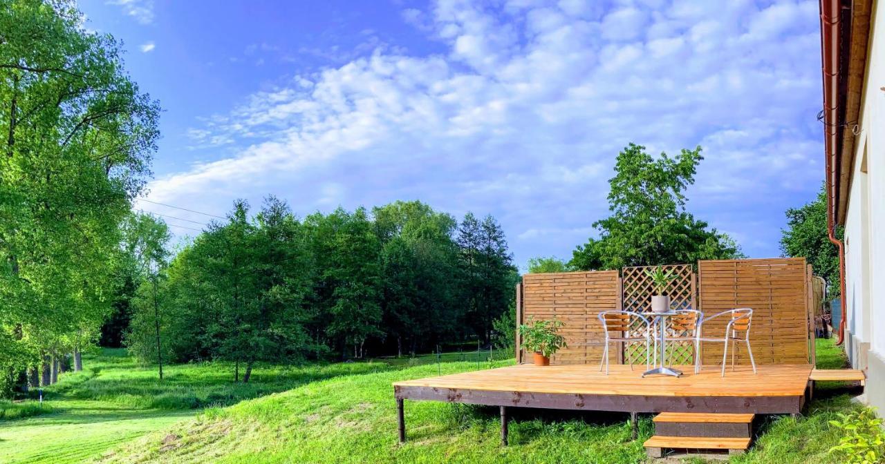 Apartmány u řeky Nežárky Lásenice Esterno foto