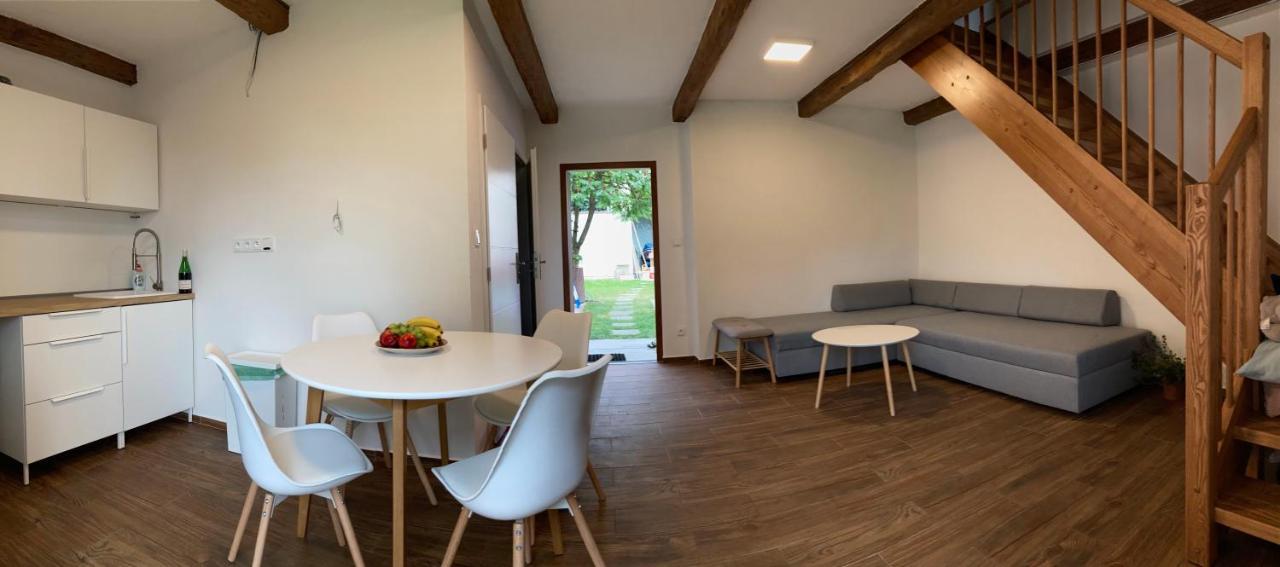 Apartmány u řeky Nežárky Lásenice Esterno foto